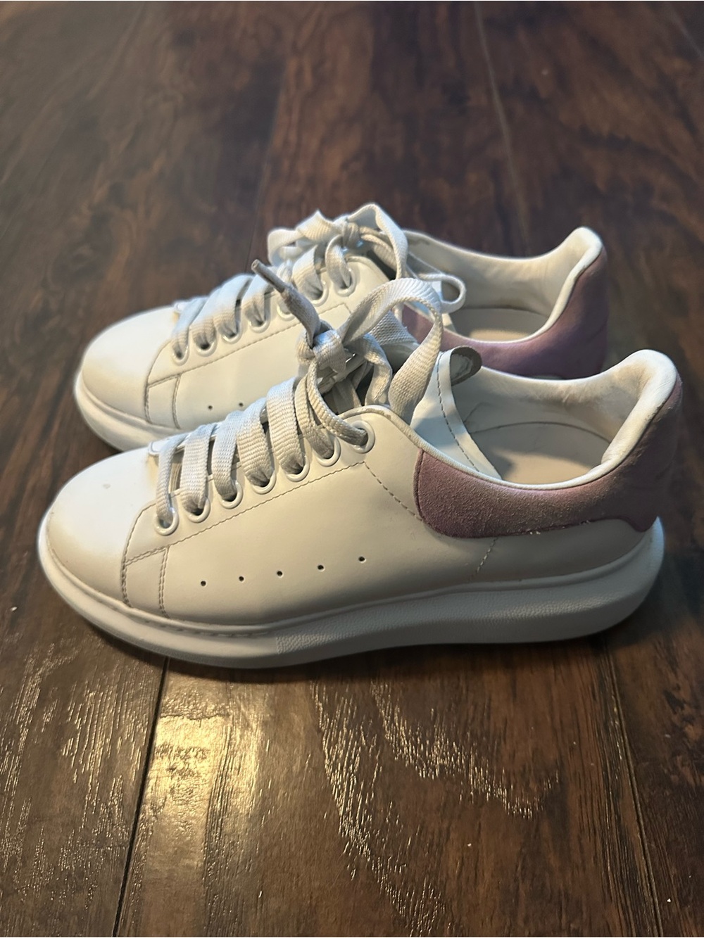 Alexander McQueen Women's White Low-Top Sneakers with Mauve Heel